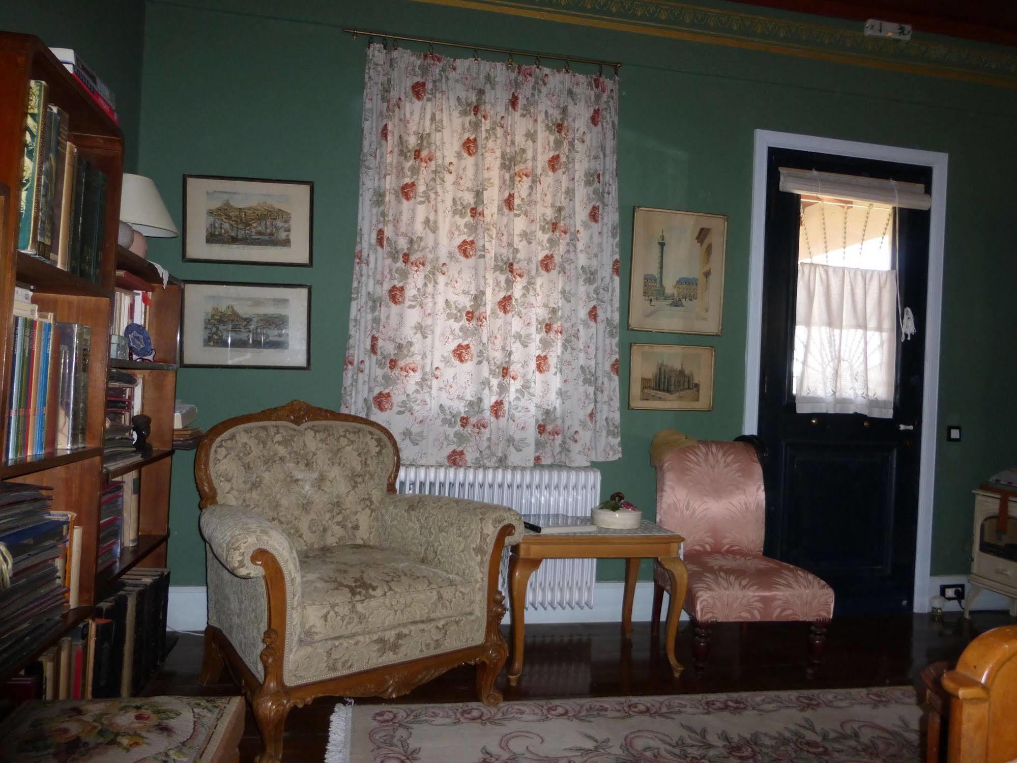 Museum Hotel George Molfetas 阿尔戈斯托利翁 外观 照片